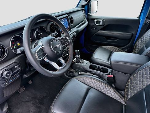 Used 2023 Jeep Wrangler Unlimited Sahara AWD/4WD image 25