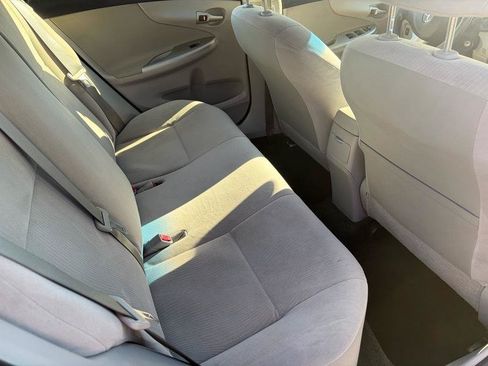 Used 2011 Toyota Corolla LE FWD image 7