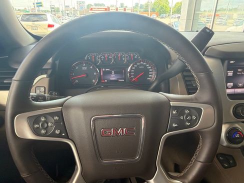 Used 2015 GMC Yukon SLT w/ Open Road Package AWD/4WD image 12