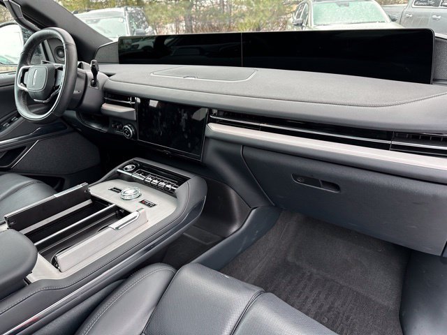 Used 2025 Lincoln Navigator L Reserve w/ Jet Appearance Package AWD/4WD image 8
