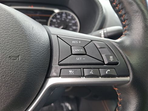 Used 2023 Nissan Sentra SR w/ SR Premium Package FWD image 20
