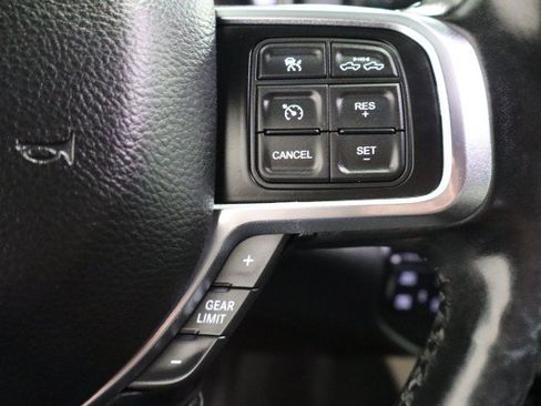 Used 2019 RAM 2500 Laramie AWD/4WD image 38