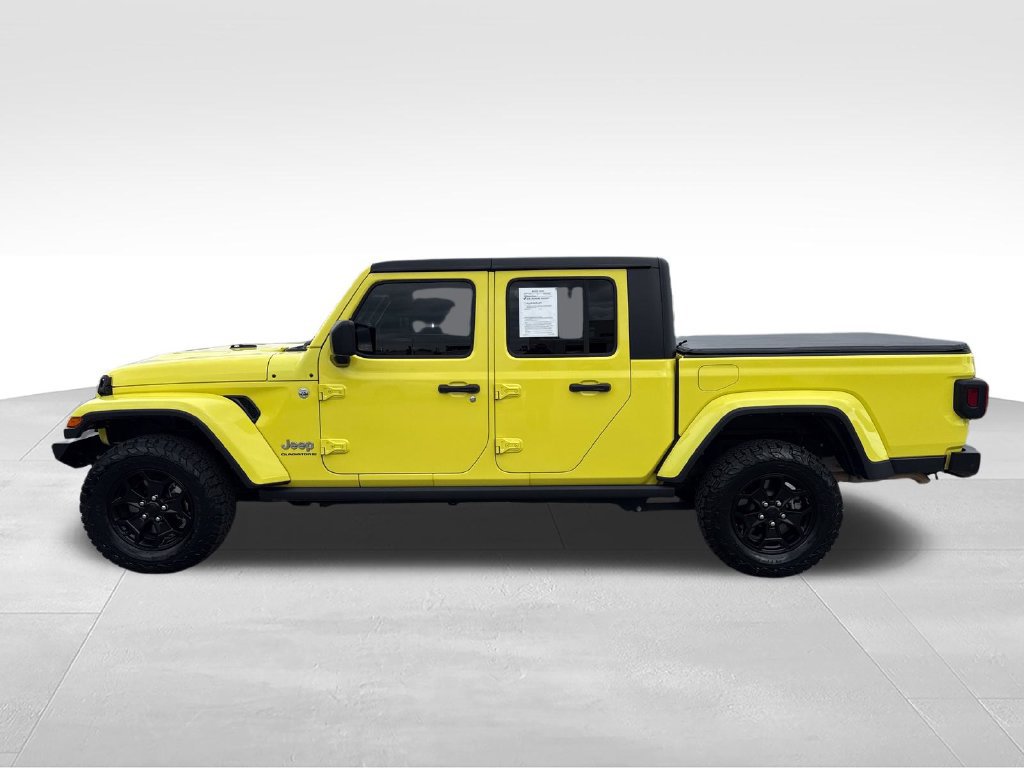 Used 2023 Jeep Gladiator Overland AWD/4WD image 2