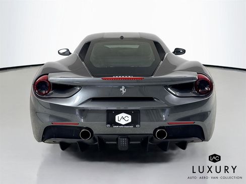 Used 2018 Ferrari 488 GTB image 7