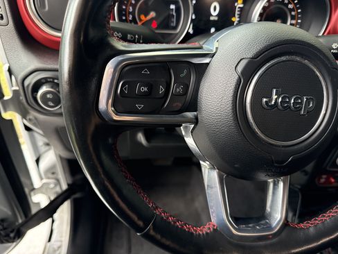 Used 2023 Jeep Gladiator Rubicon w/ Cold Weather Group AWD/4WD image 19