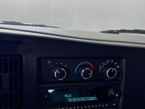 New 2025 Chevrolet Express 3500 3500 VAN 139 w/ Power Convenience Package image 10