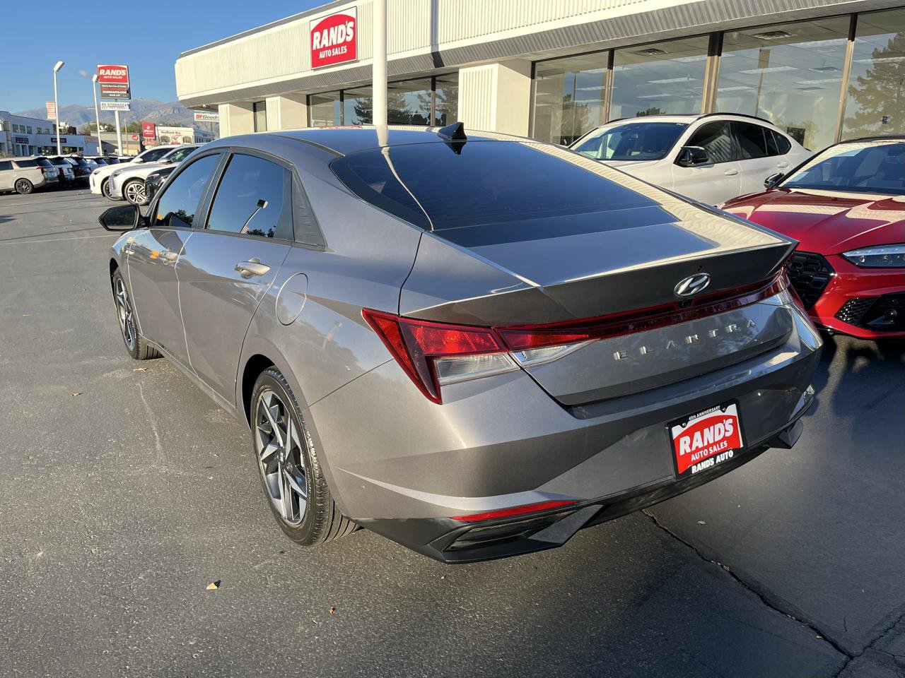 Used 2023 Hyundai Elantra SEL w/ Convenience Package FWD image 11