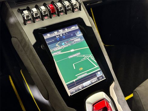 Used 2024 Lamborghini Huracan Tecnica RWD image 20