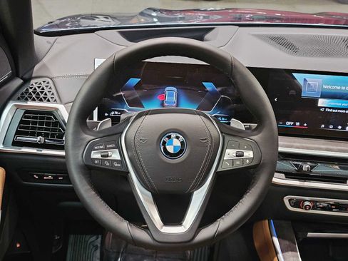 New 2026 BMW X5 xDrive50e w/ Climate Comfort Package image 10