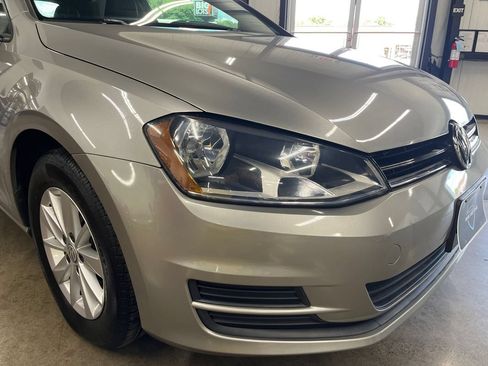 Used 2015 Volkswagen Golf S FWD image 19