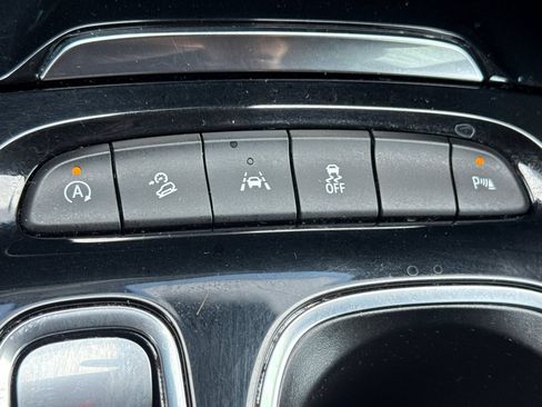 Used 2021 Buick Envision Preferred AWD/4WD image 30