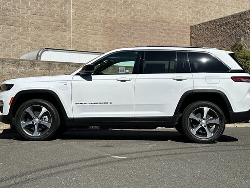 New 2024 Jeep Grand Cherokee Limited 4xe AWD/4WD image 6