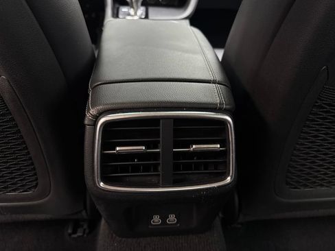Used 2025 Genesis G70 2.5T RWD image 71
