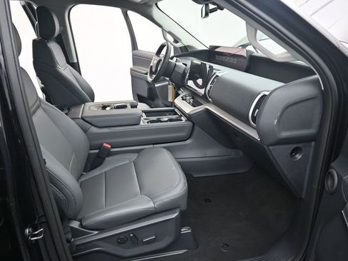 New 2026 Ford Expedition Active AWD/4WD image 17
