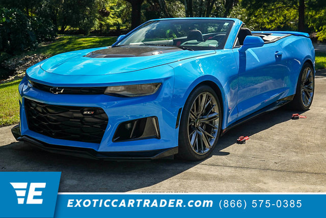 Used 2022 Chevrolet Camaro ZL1 RWD image 1