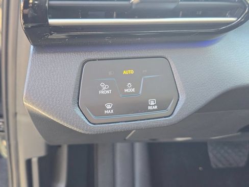 Used 2023 Volkswagen ID.4 Pro S RWD image 24