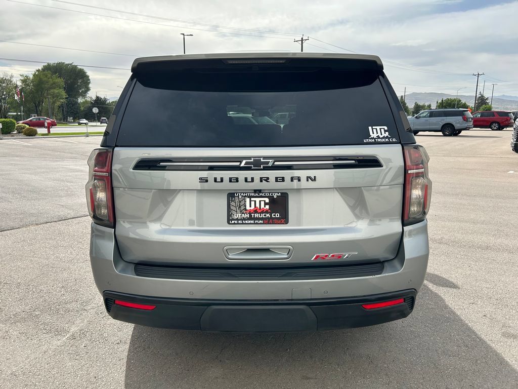 Used 2024 Chevrolet Suburban RST w/ Luxury Package AWD/4WD image 6