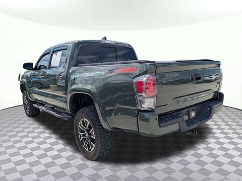 Used 2022 Toyota Tacoma TRD Sport w/ Technology Package AWD/4WD image 5