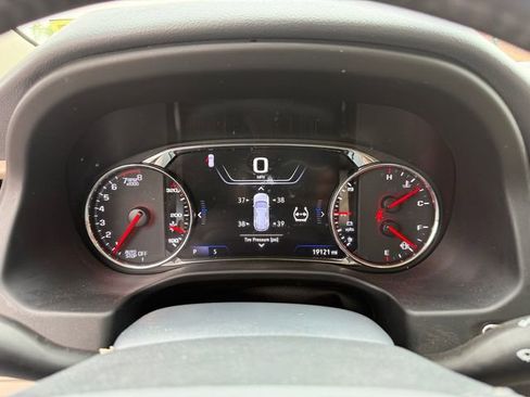 Used 2021 GMC Acadia Denali w/ Denali Ultimate Package AWD/4WD image 18