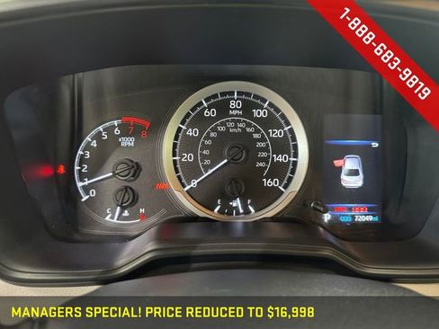 Used 2021 Toyota Corolla LE image 2