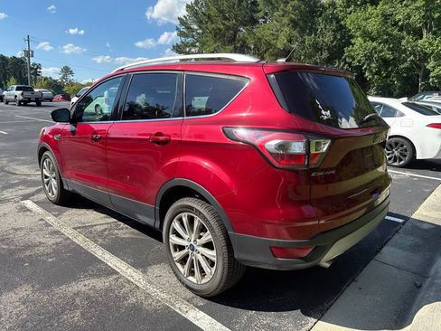 Used 2017 Ford Escape Titanium FWD image 3