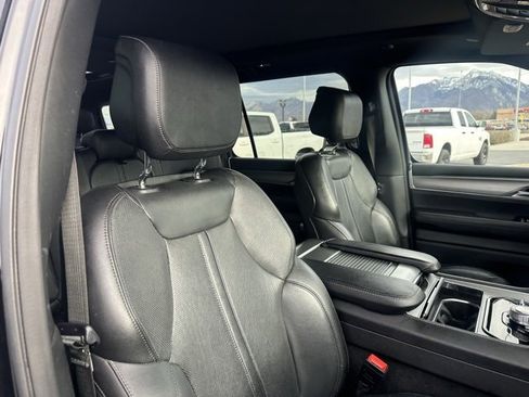 Used 2023 Jeep Wagoneer Series II image 23