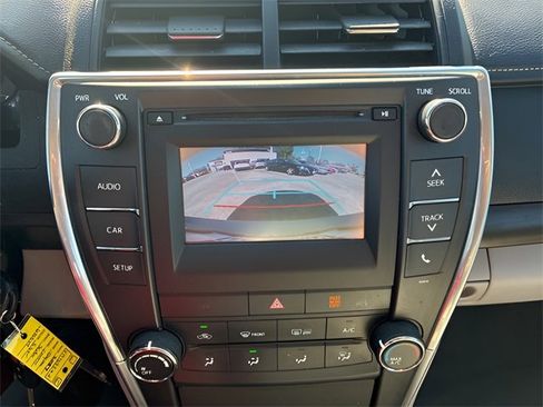 Used 2017 Toyota Camry LE image 25
