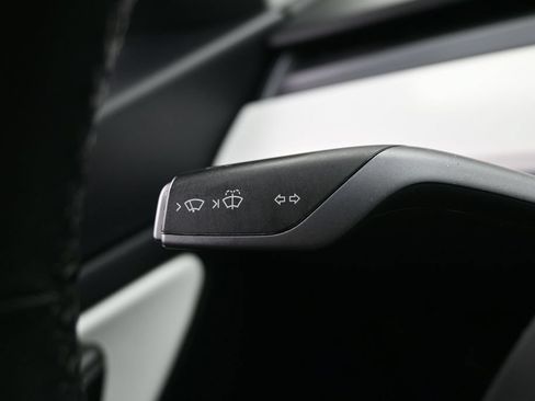 Used 2020 Tesla Model 3 Standard Range Plus RWD image 21