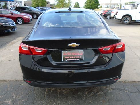 Used 2017 Chevrolet Malibu LS FWD image 3