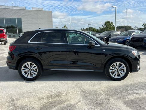 Used 2025 Audi Q3 2.0T Premium w/ Convenience Package image 4