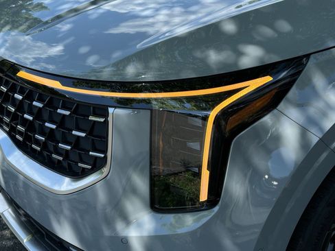 New 2026 Kia Carnival SX FWD image 13