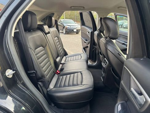 Used 2015 Ford Edge SEL w/ Canadian Comfort Package AWD/4WD image 16