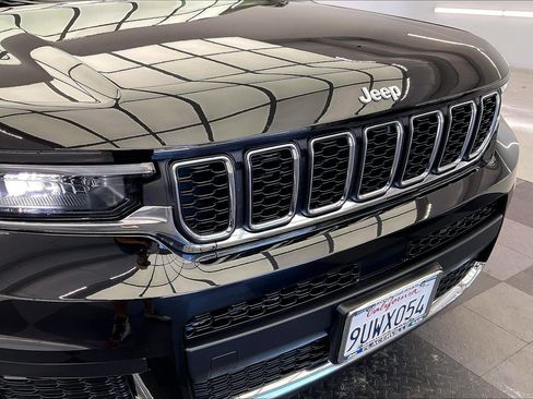 Used 2025 Jeep Grand Cherokee L Laredo w/ Luxury Tech Group I AWD/4WD image 30