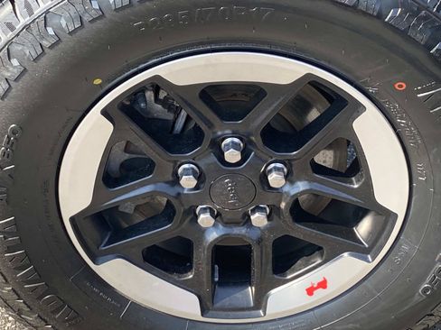 Used 2021 Jeep Wrangler Unlimited Rubicon AWD/4WD image 29