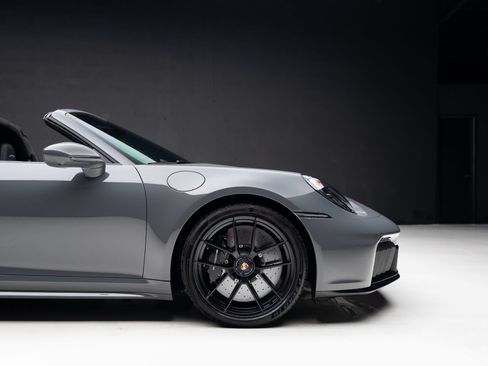 Used 2025 Porsche 911 Targa 4 GTS AWD/4WD image 41