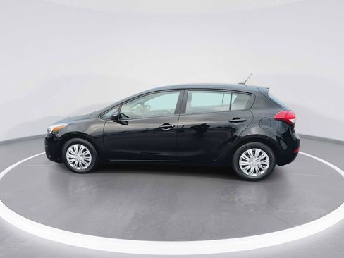 Used 2017 Kia Forte LX image 5