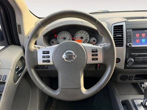 Used 2019 Nissan Frontier Desert Runner image 15