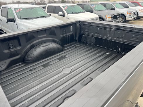 Used 2024 Ford F250 Lariat w/ Tremor Off-Road Package image 4