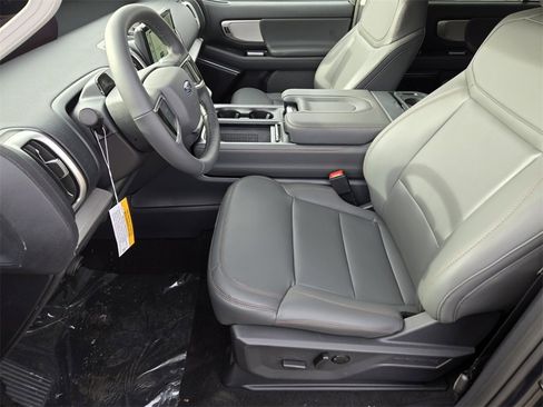 New 2025 Ford Expedition Max Active image 7