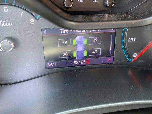 Used 2019 Chevrolet Colorado LT RWD image 4