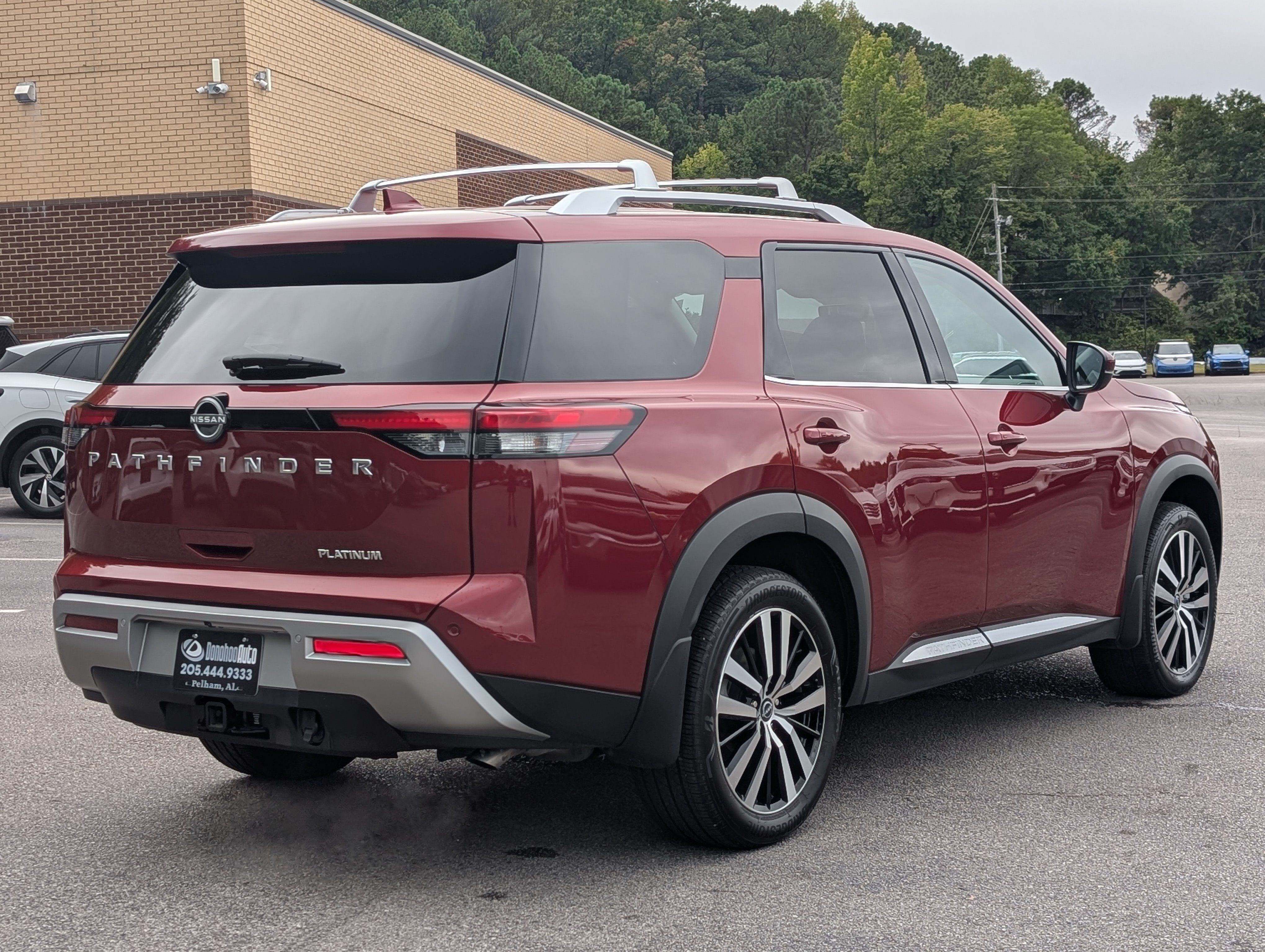 Used 2025 Nissan Pathfinder Platinum w/ Cargo Package FWD image 9