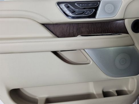 Used 2019 Lincoln Navigator L Reserve w/ Cargo Package image 19