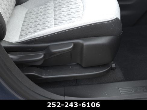 Used 2024 Chevrolet Equinox LS FWD image 35