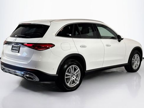 Certified 2025 Mercedes-Benz GLC 300 image 5