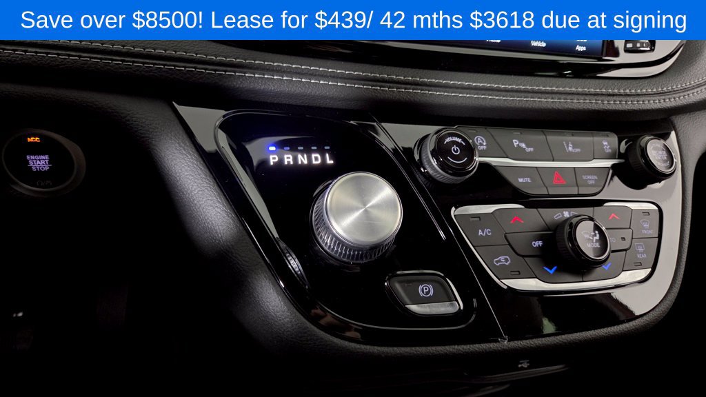 New 2026 Chrysler Pacifica Select FWD image 22