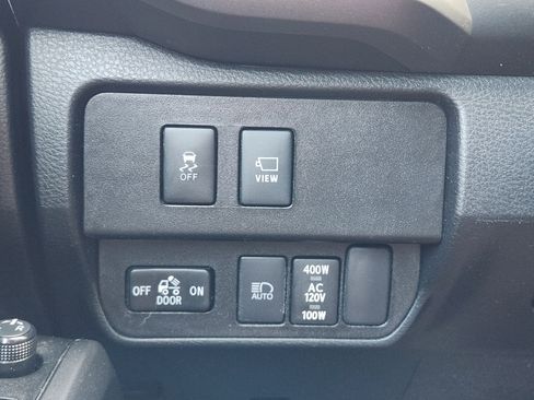 Used 2022 Toyota Tacoma TRD Off-Road w/ TRD Premium Off Road Package AWD/4WD image 26