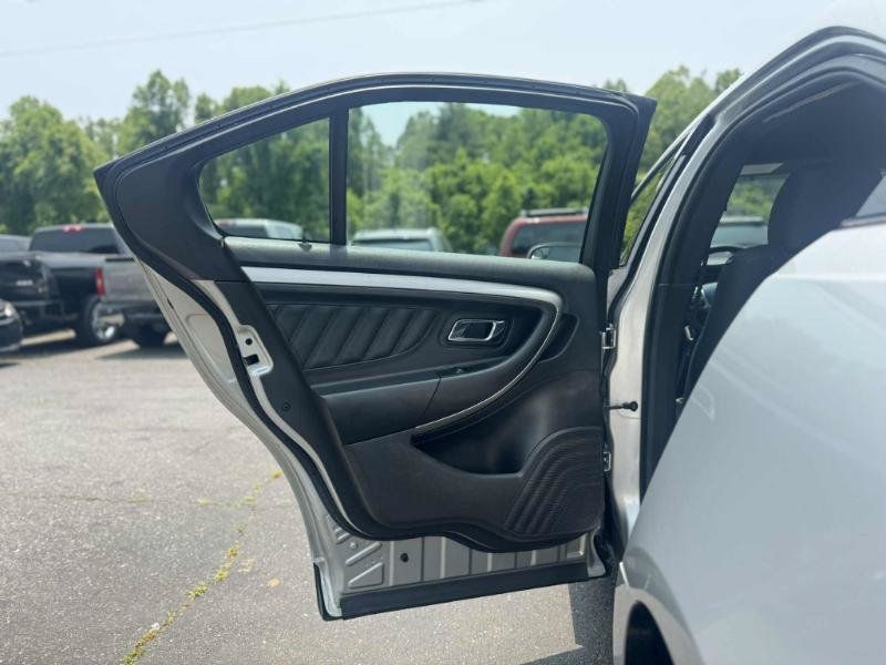 Used 2016 Ford Taurus SEL FWD image 11