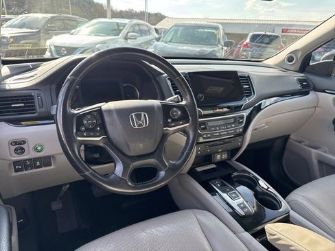 Used 2019 Honda Pilot Elite image 18