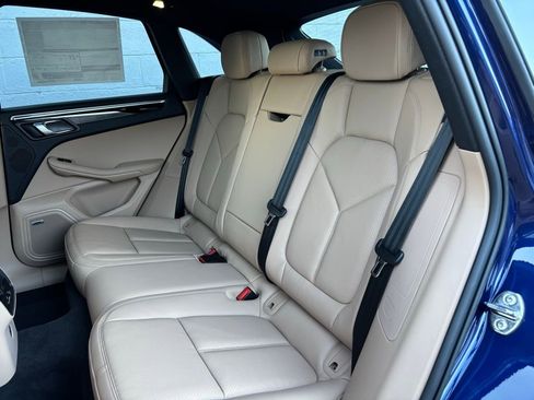 New 2026 Porsche Macan AWD/4WD image 7