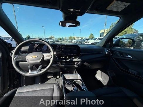Used 2026 Chevrolet Equinox LT w/ Convenience Package II AWD/4WD image 17